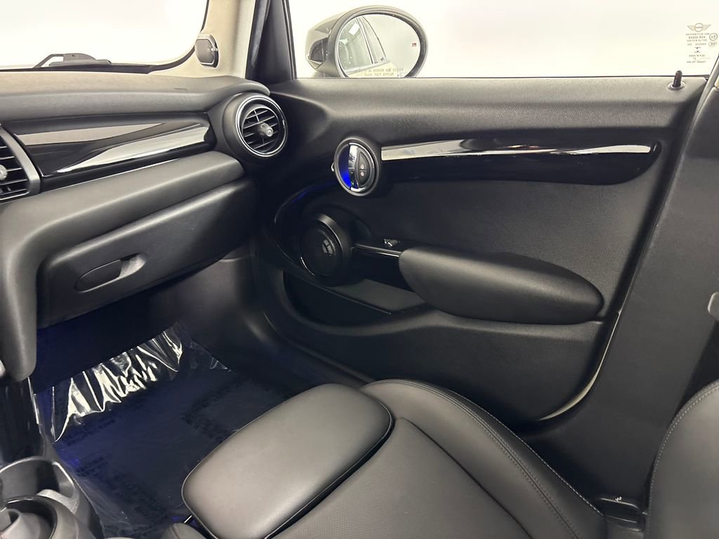Used 2021 MINI Cooper S w/ Premium Package image 27