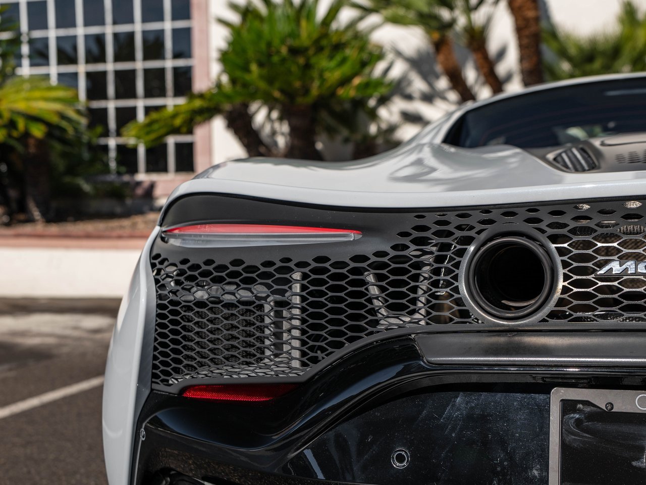 Used 2023 McLaren Artura image 31