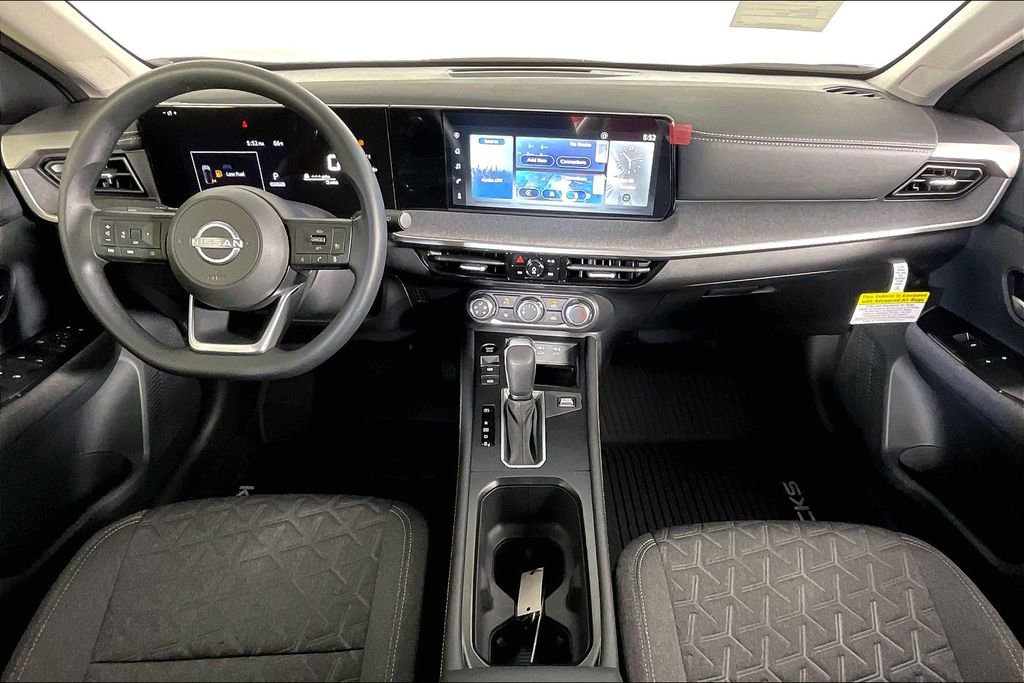 New 2025 Nissan Kicks SV w/ SV Premium Package image 2