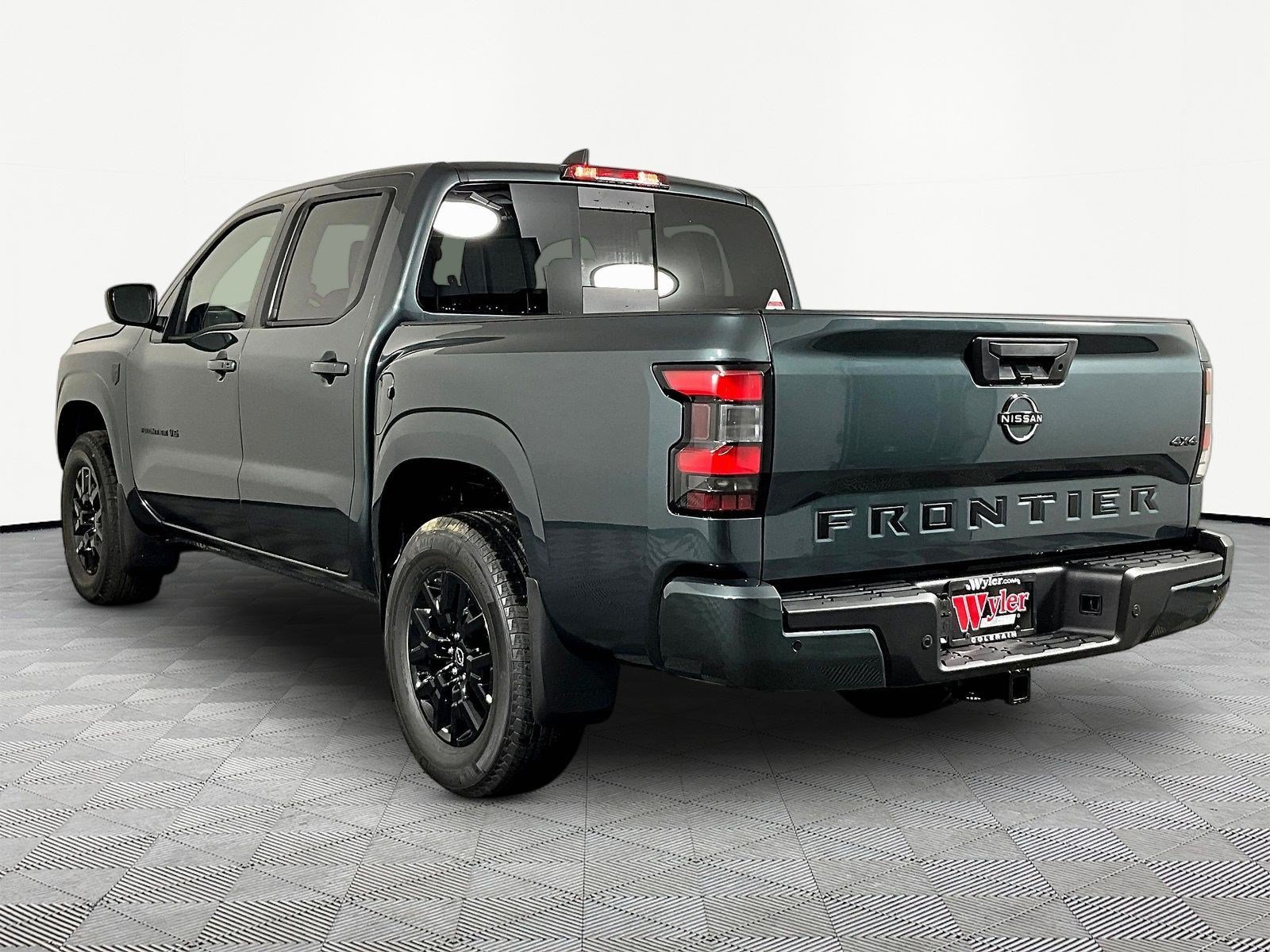 New 2027 Nissan Frontier SV w/ SV Convenience Package AWD/4WD image 4