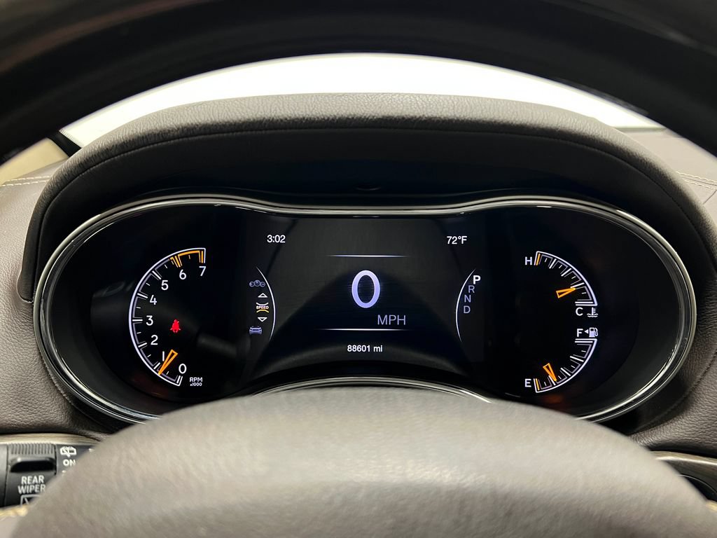 Used 2018 Jeep Grand Cherokee Overland AWD/4WD image 24