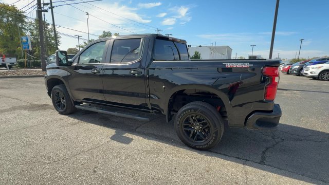 Used 2022 Chevrolet Silverado 1500 LT Trail Boss w/ LPO, Dark Essentials Package AWD/4WD image 6
