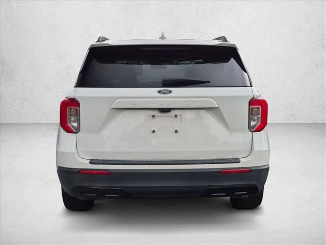 Used 2020 Ford Explorer XLT w/ Equipment Group 202A AWD/4WD image 6