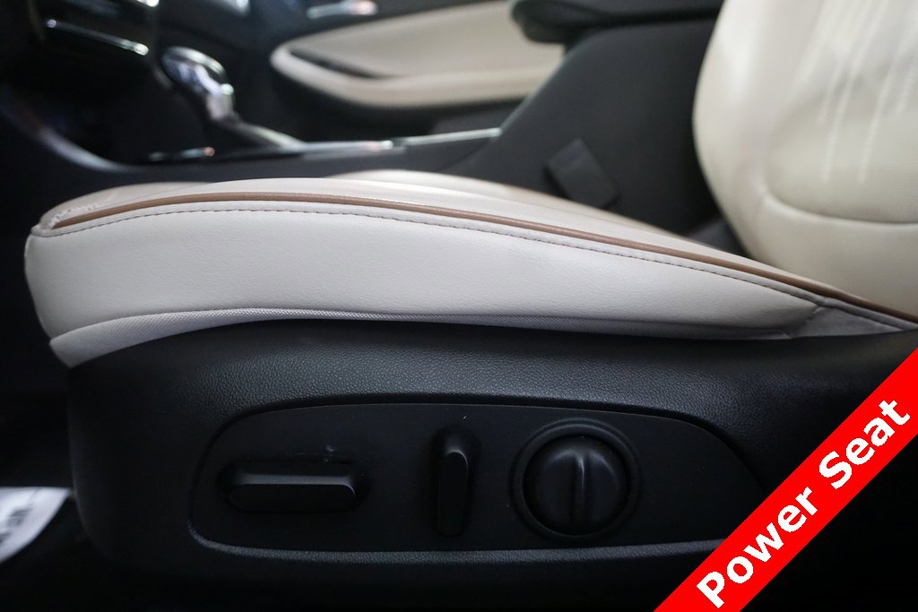 Used 2024 Buick Encore GX Avenir w/ Avenir Technology Package image 7