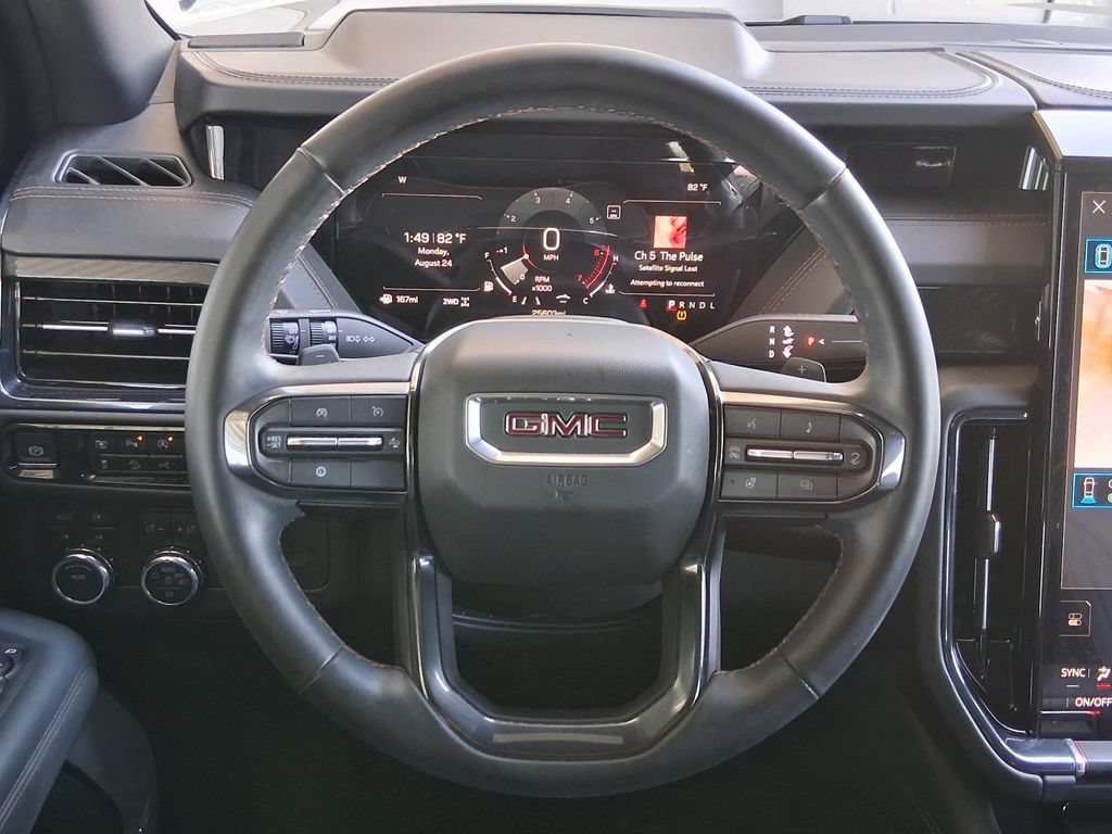Used 2025 GMC Yukon AT4 AWD/4WD image 11