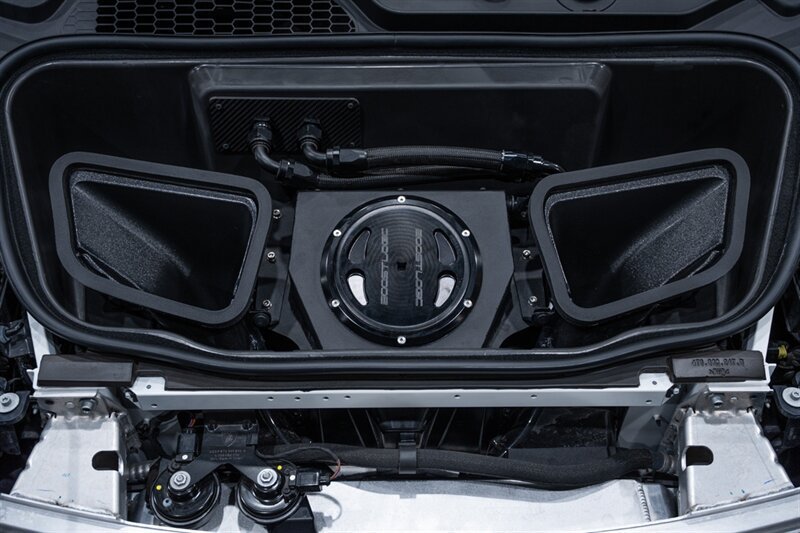 Used 2022 Lamborghini Huracan STO RWD image 37