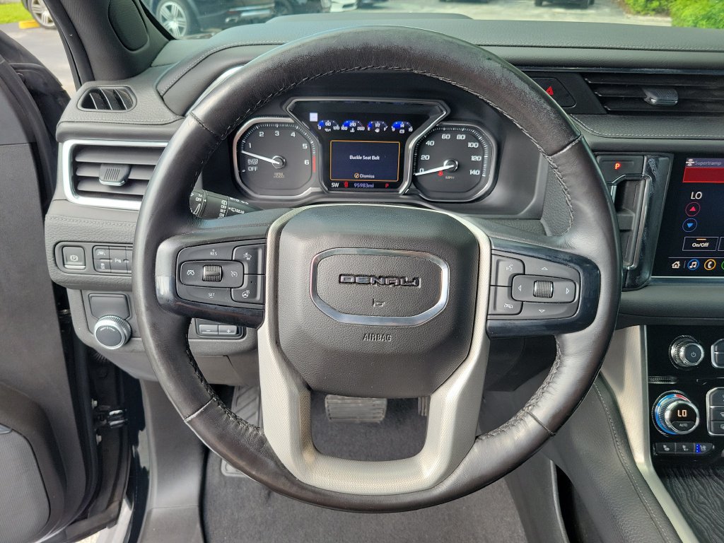 Used 2021 GMC Yukon Denali w/ Denali Premium Package RWD image 29