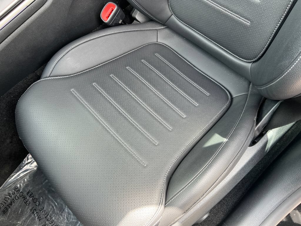 New 2024 Mercedes-Benz C 300 4MATIC Sedan image 11