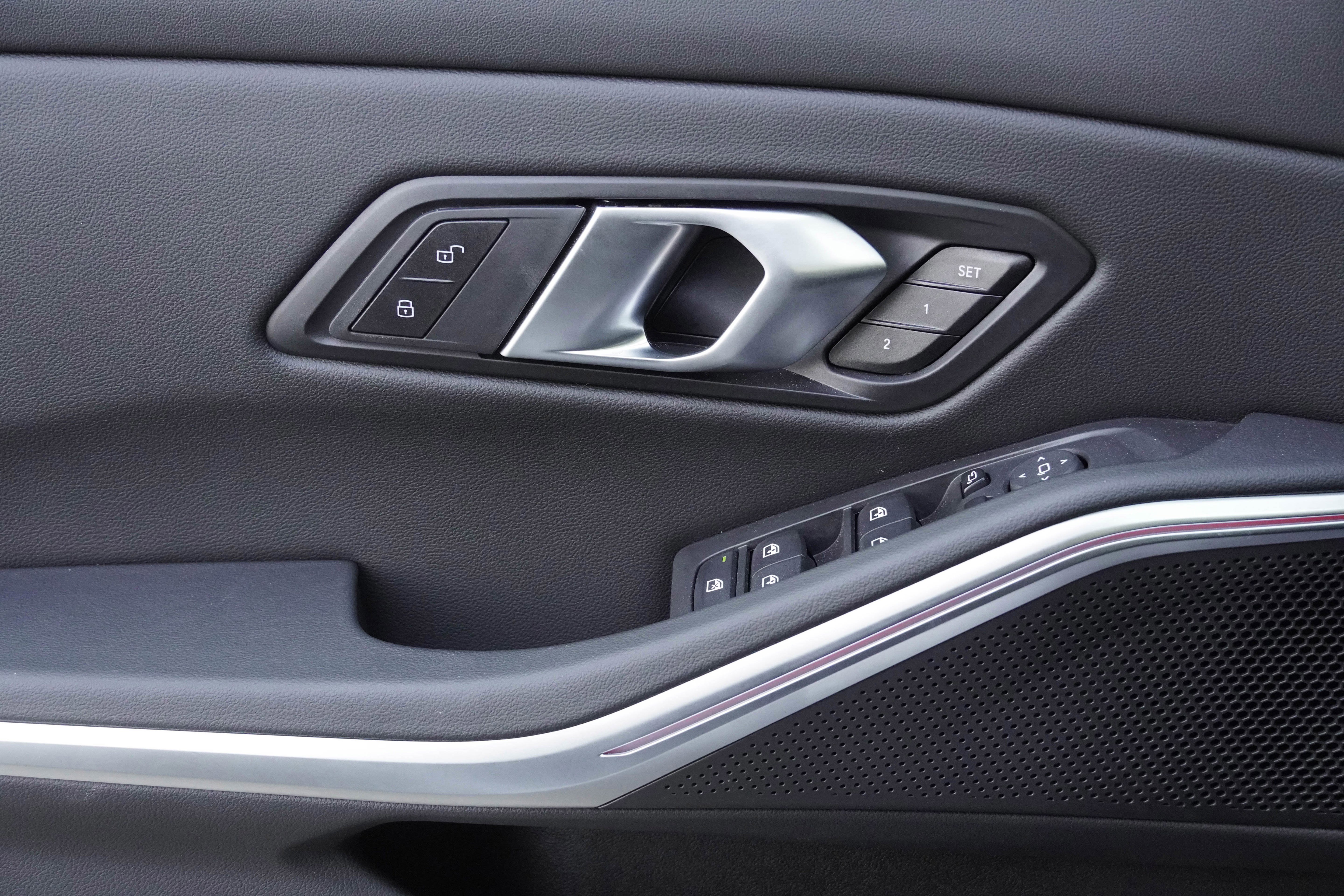 Certified 2025 BMW 330i Sedan RWD image 15