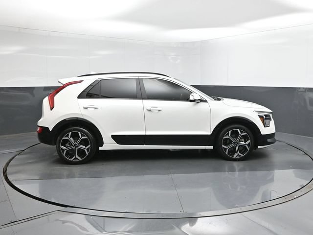 Used 2024 Kia Niro EX Touring FWD image 11