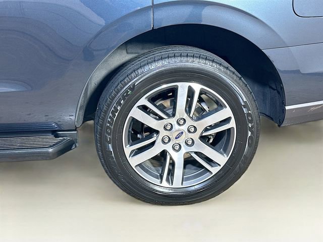 Certified 2024 Ford Expedition Limited image 6