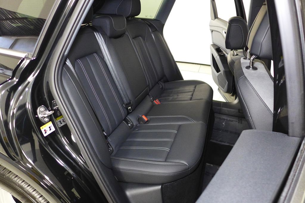 Used 2023 Audi Q4 e-tron Premium Plus w/ Premium Plus image 20