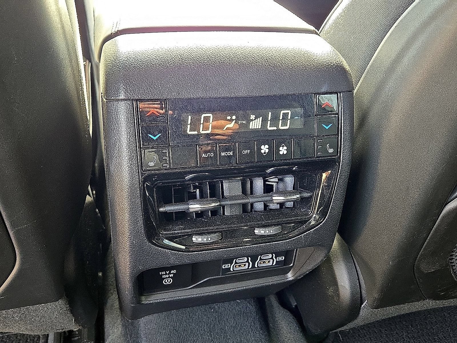 Used 2023 Jeep Grand Cherokee L Summit w/ MOPAR Finishing Package AWD/4WD image 17
