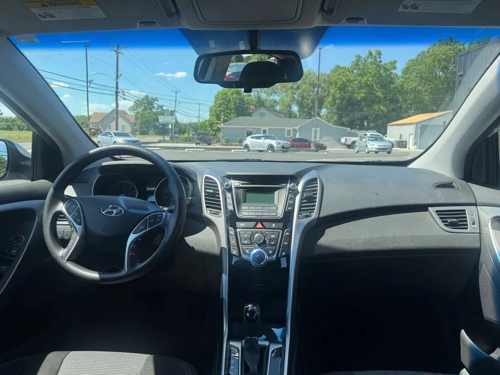 Used 2013 Hyundai Elantra GT FWD image 9