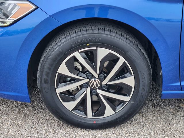 Used 2024 Volkswagen Jetta SE image 8