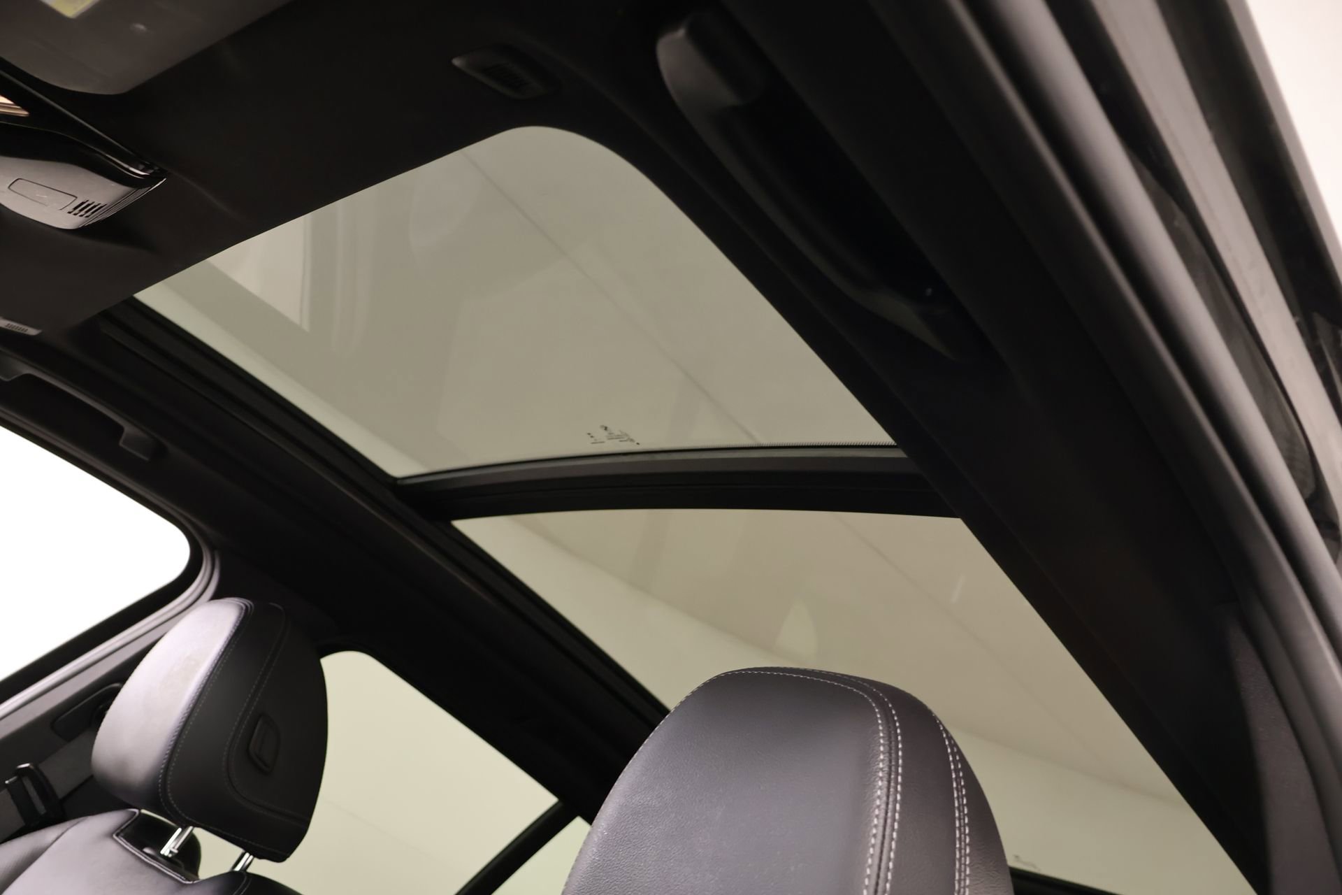 Used 2023 BMW X3 xDrive30i w/ M Sport Package AWD/4WD image 16