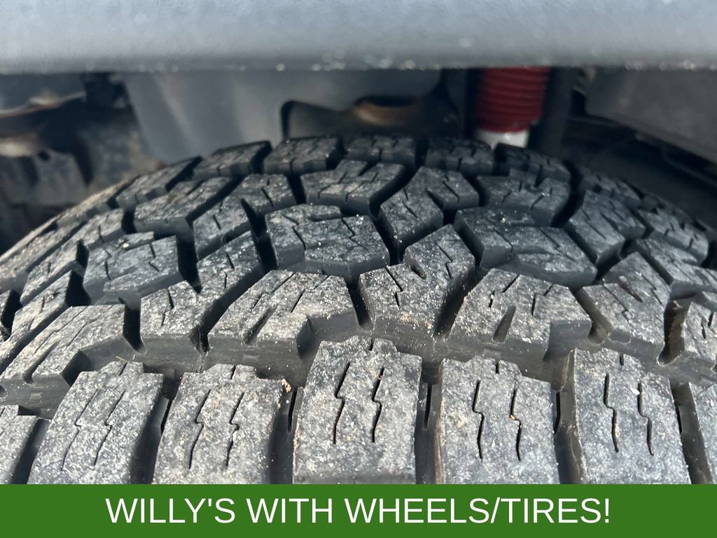 Used 2016 Jeep Wrangler Unlimited Willys image 10