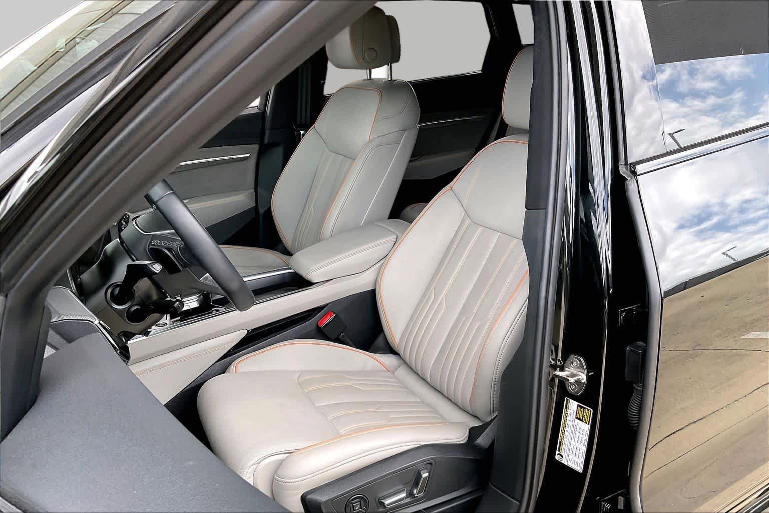 Used 2024 Audi Q8 e-tron Prestige w/ Prestige Package AWD/4WD image 7