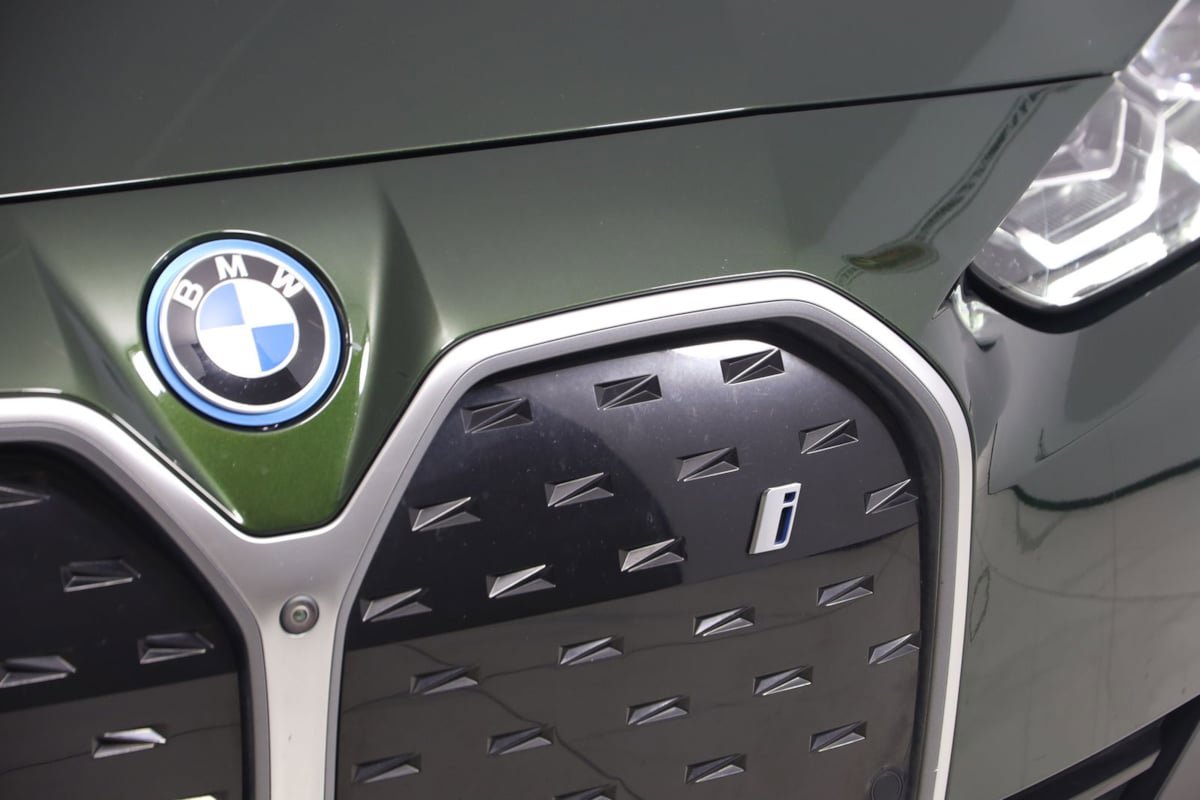 Used 2023 BMW i4 eDrive35 w/ Premium Package RWD image 17