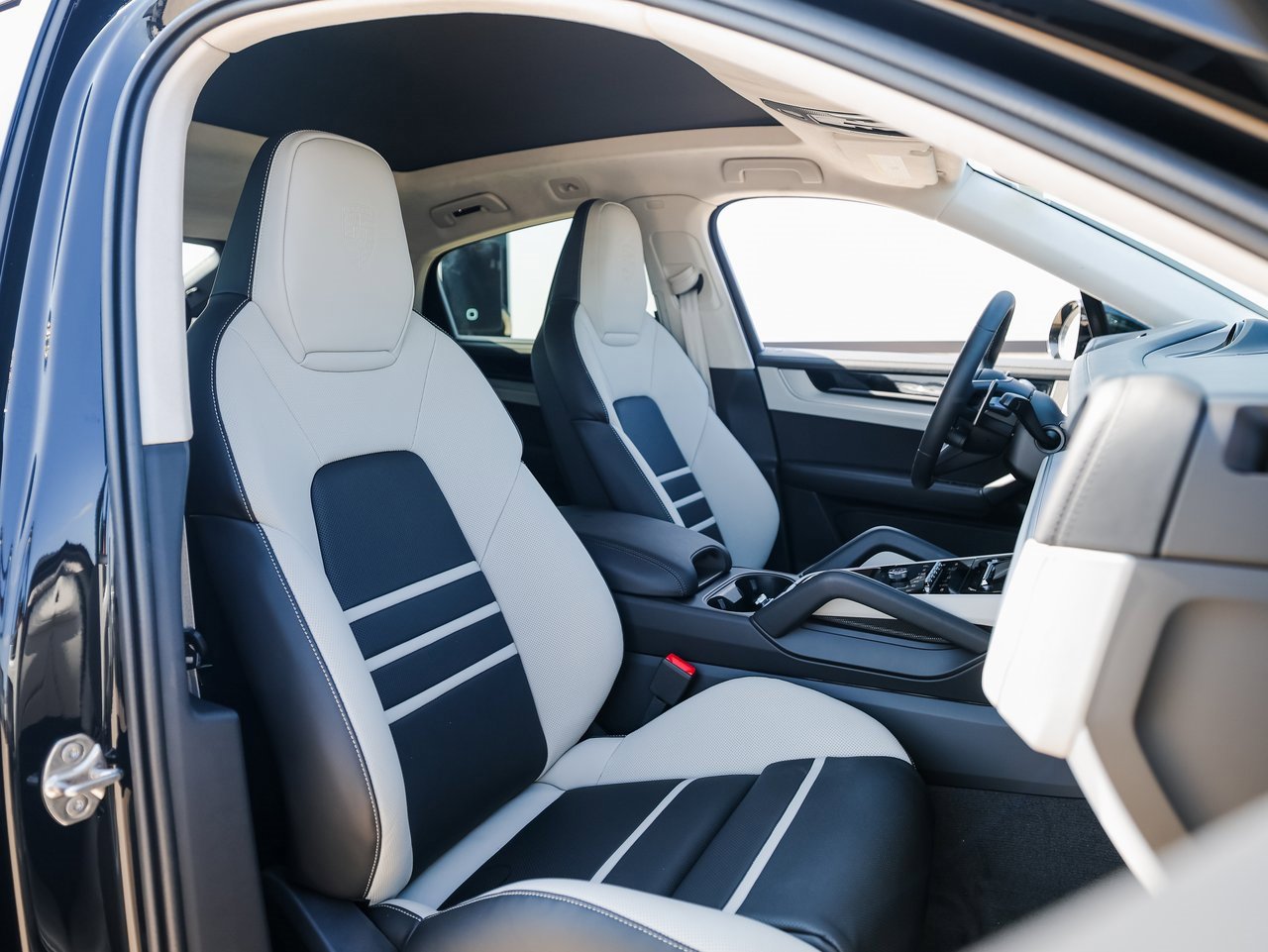 New 2026 Porsche Cayenne S image 28