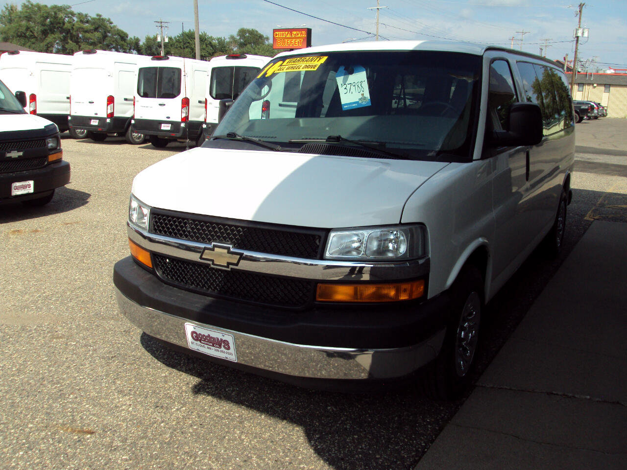 Used 2014 Chevrolet Express 1500 LT w/ LT Preferred Equipment Group AWD/4WD image 4