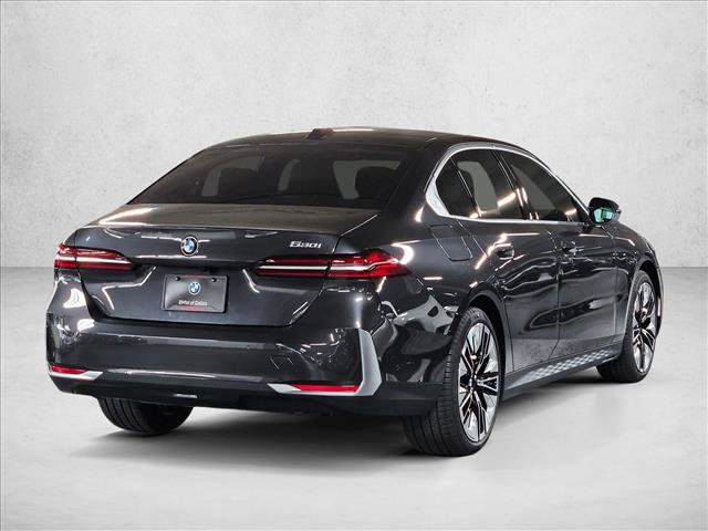 Used 2026 BMW 530i w/ Premium Package RWD image 5