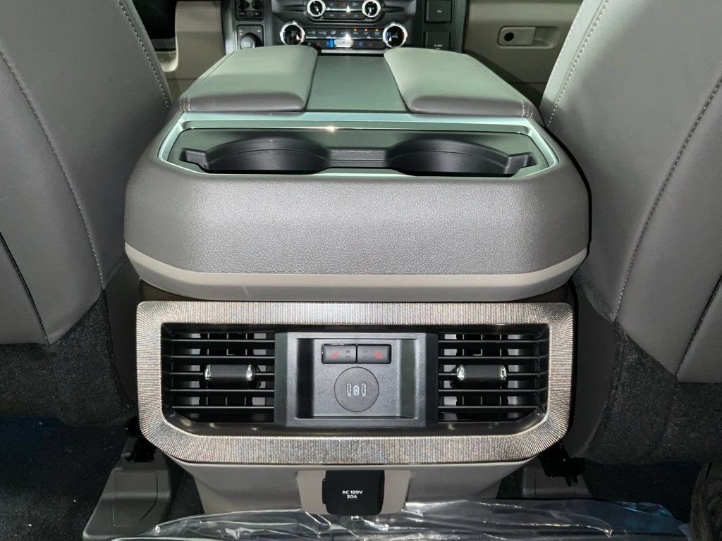 New 2026 Ford F350 Platinum w/ Platinum Plus Package AWD/4WD image 19