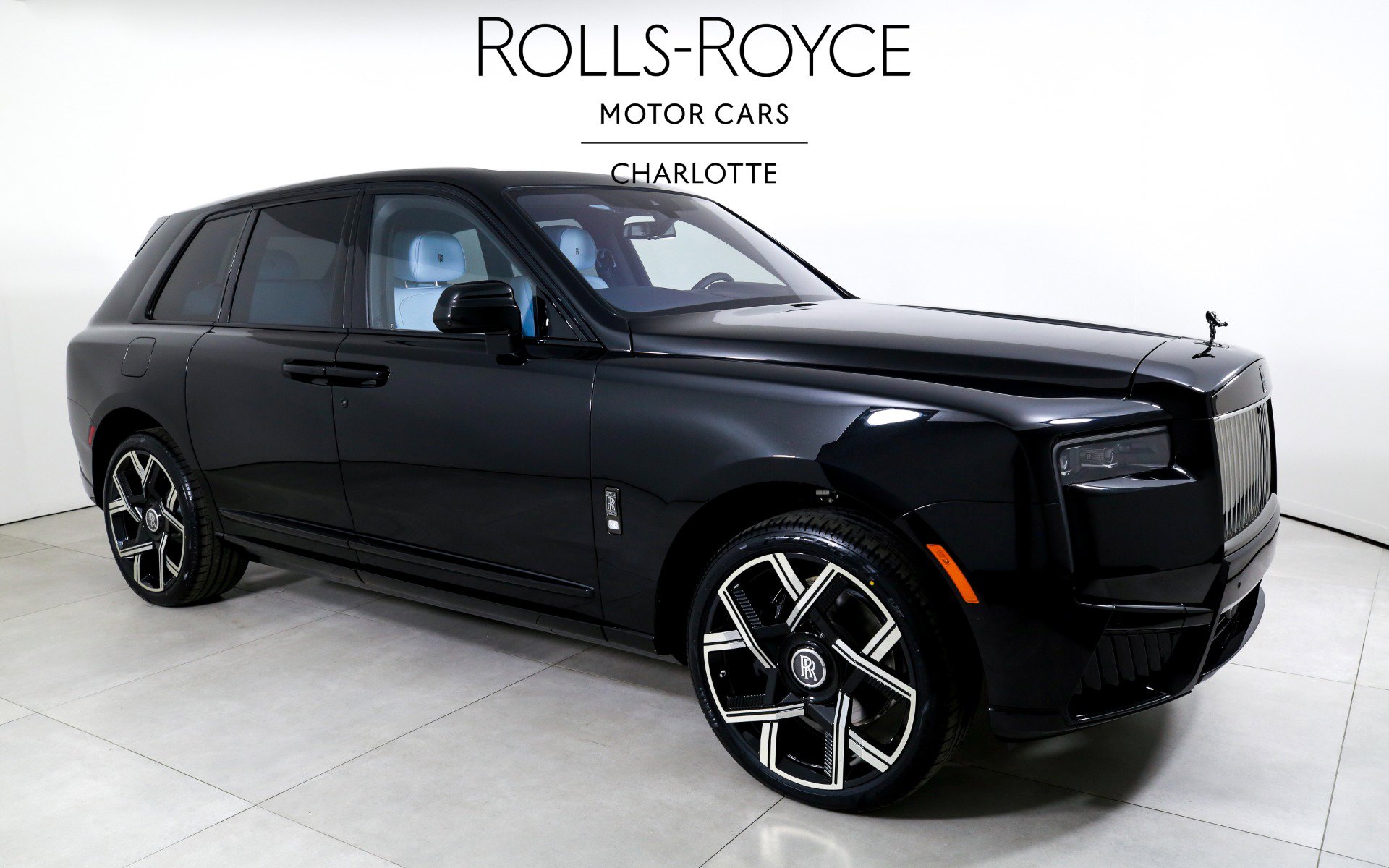 New 2026 Rolls-Royce Cullinan Black Badge image 5