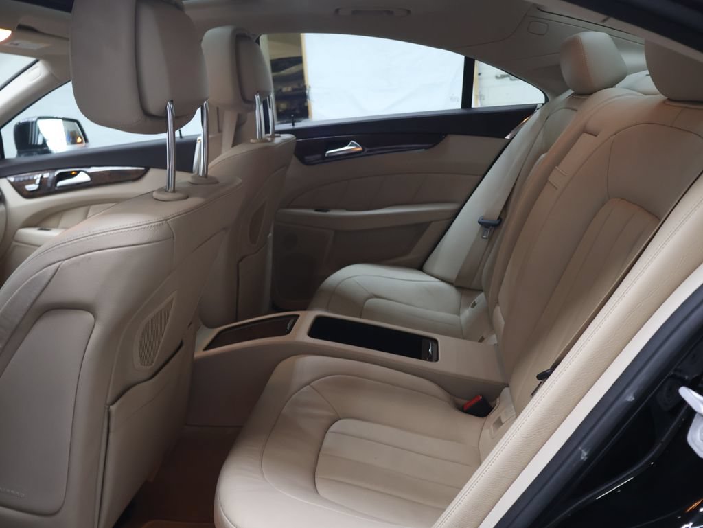Used 2015 Mercedes-Benz CLS 550 4MATIC w/ Premium Package image 14
