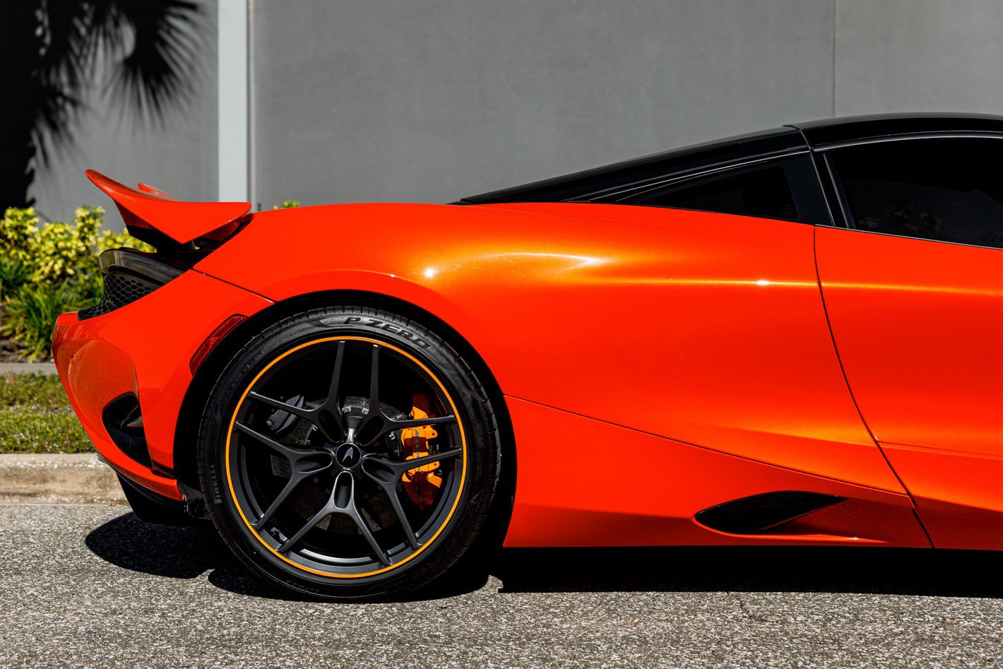 Used 2024 McLaren 750S RWD image 10