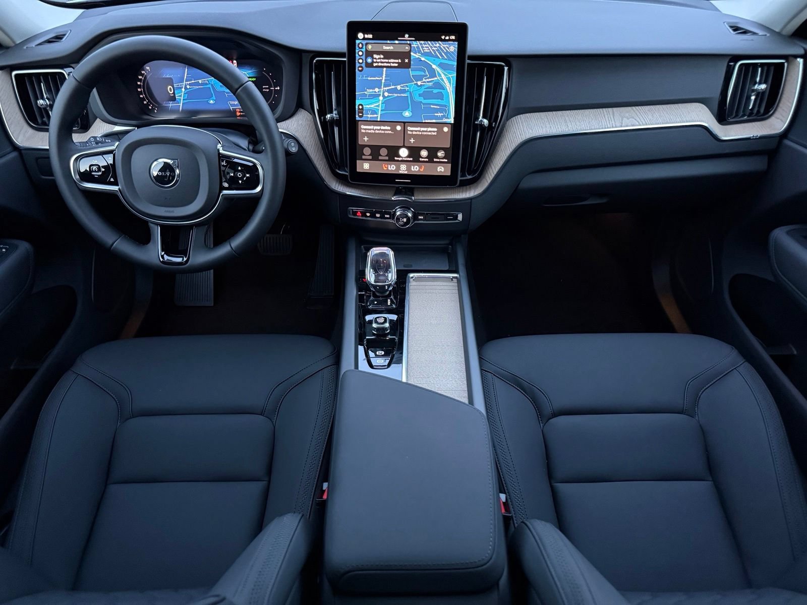 New 2026 Volvo XC60 T8 Plus w/ Climate Package PRO AWD/4WD image 19