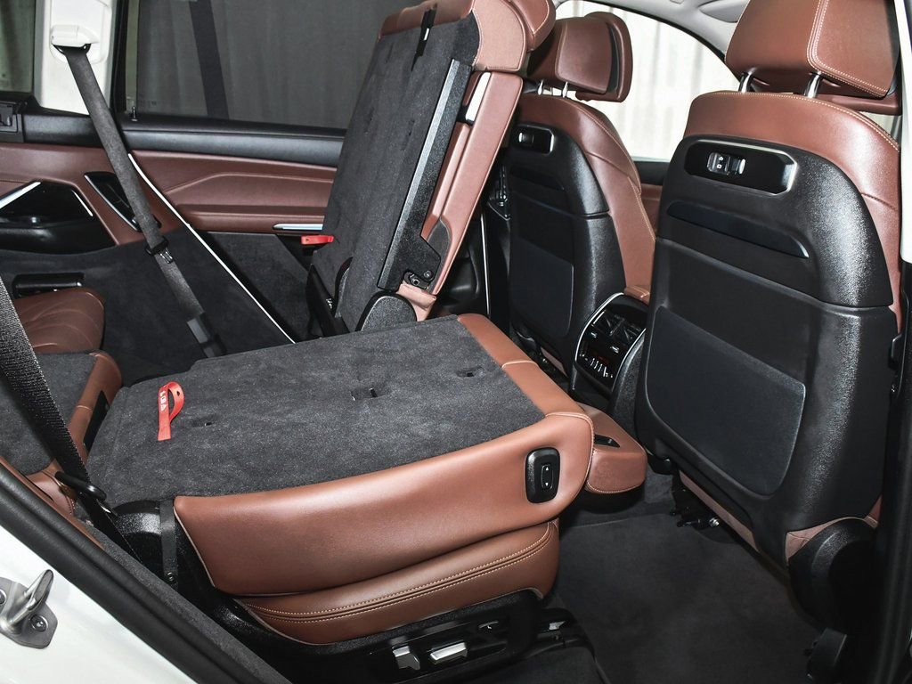 Used 2026 BMW X7 xDrive40i image 61
