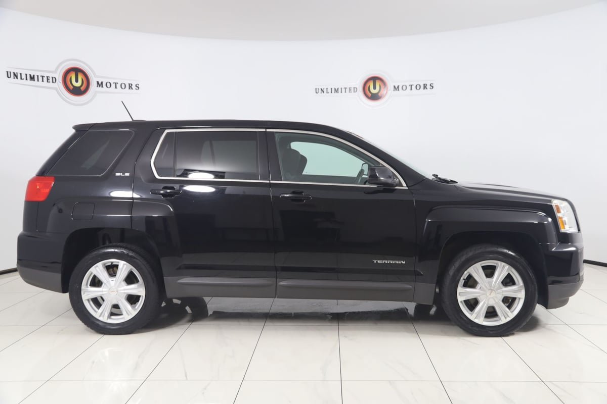 Used 2017 GMC Terrain SLE FWD image 2