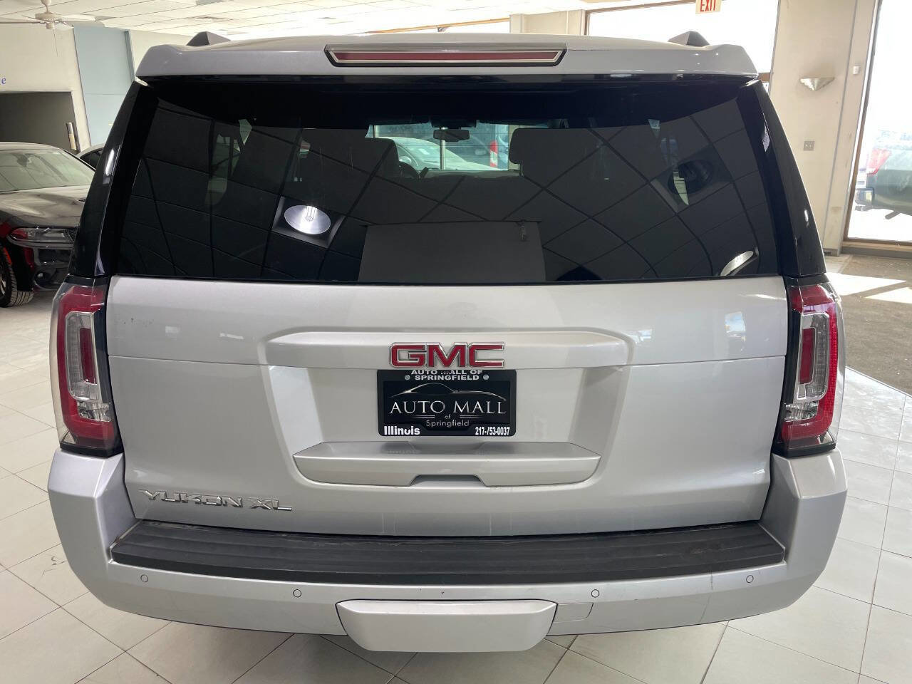 Used 2016 GMC Yukon XL SLE w/ Convenience Package image 6