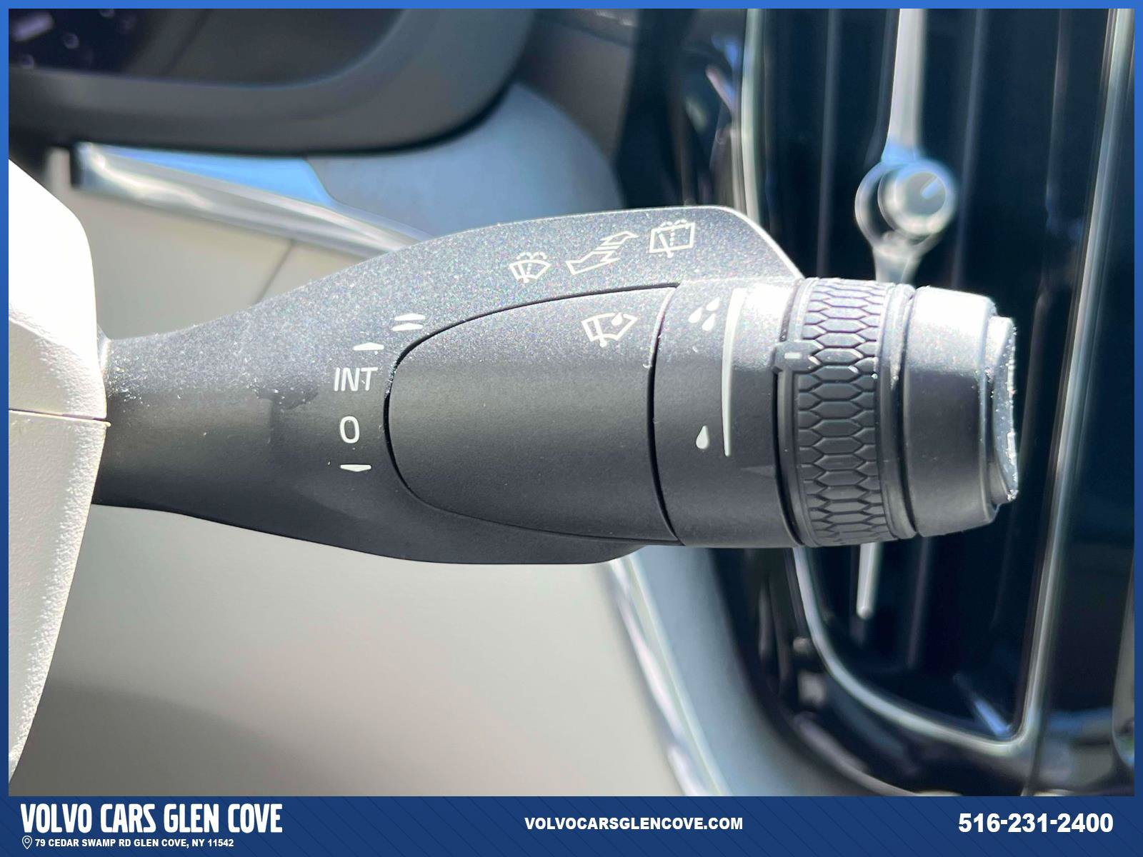 Certified 2024 Volvo XC60 B5 Ultimate w/ Protection Package Premier AWD/4WD image 24