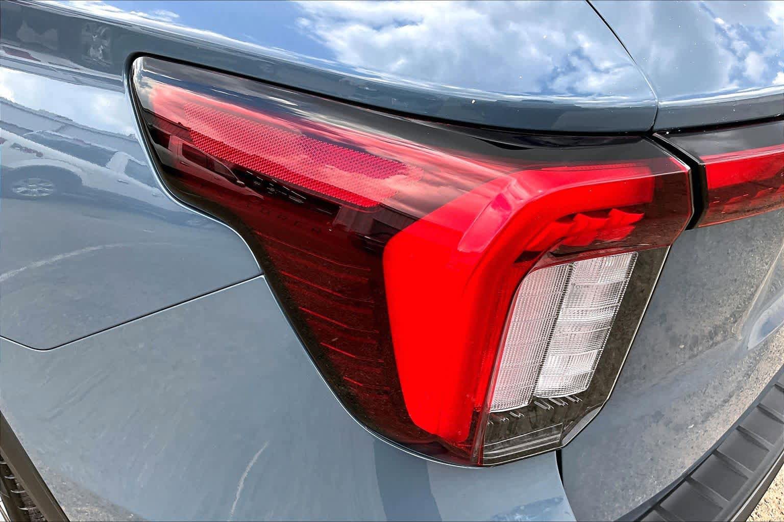 Certified 2025 Ford Explorer ST-Line w/ Premium Package image 28
