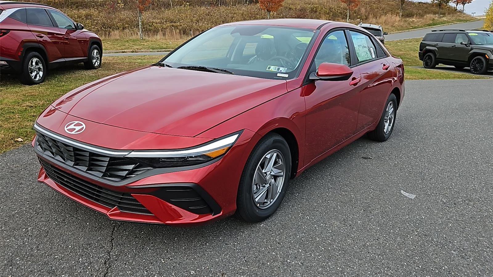 New 2025 Hyundai Elantra SE image 3