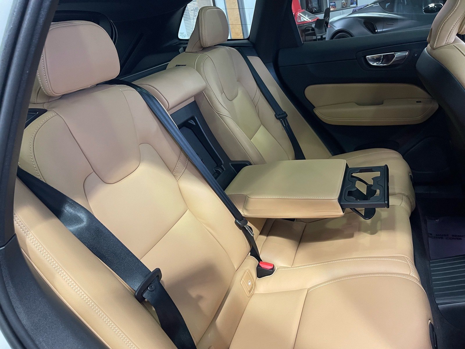 Used 2023 Volvo XC60 T8 Ultimate AWD/4WD image 45