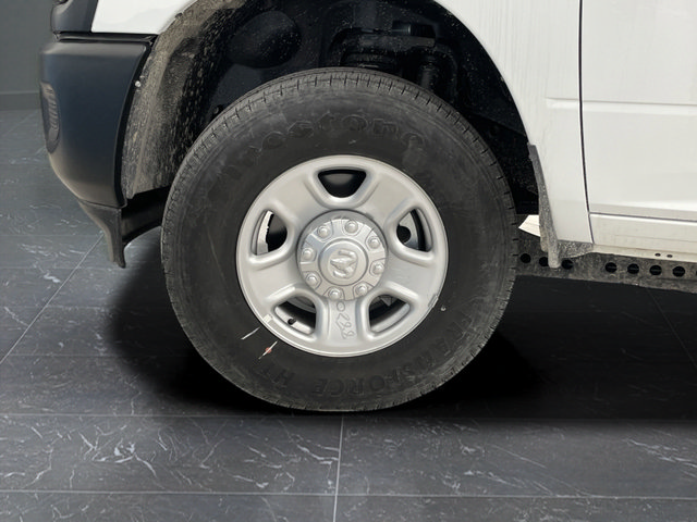 New 2024 RAM 3500 Tradesman AWD/4WD image 42