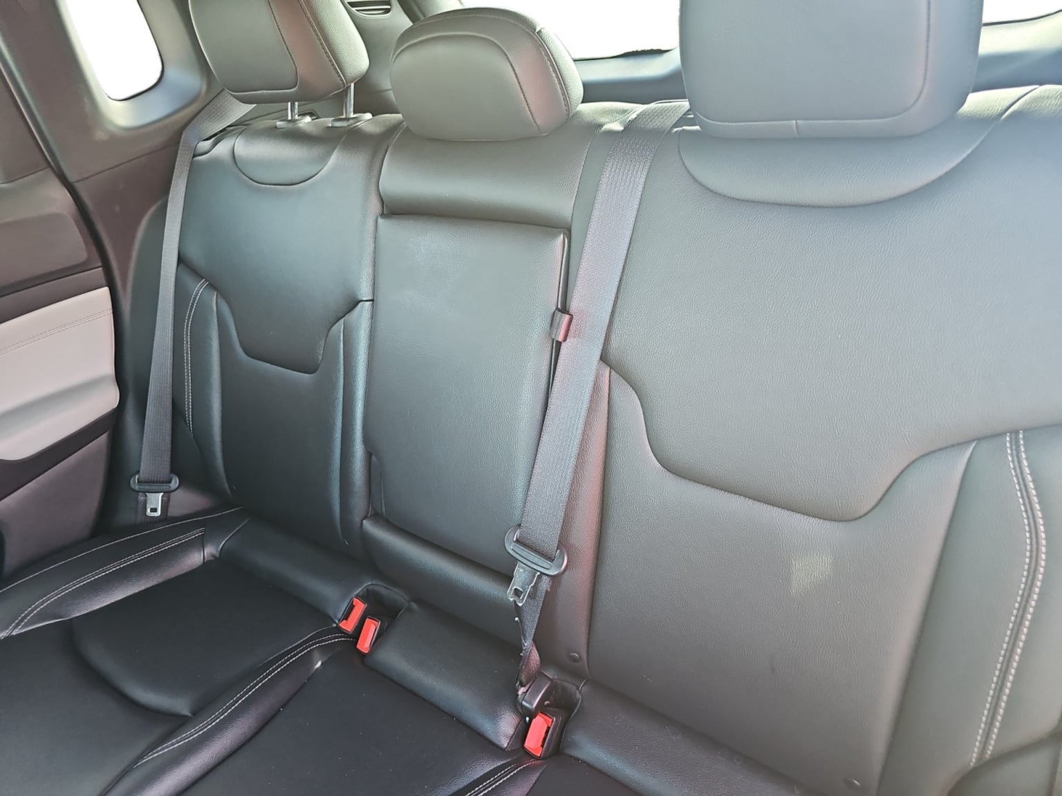 Used 2025 Jeep Compass Limited AWD/4WD image 16