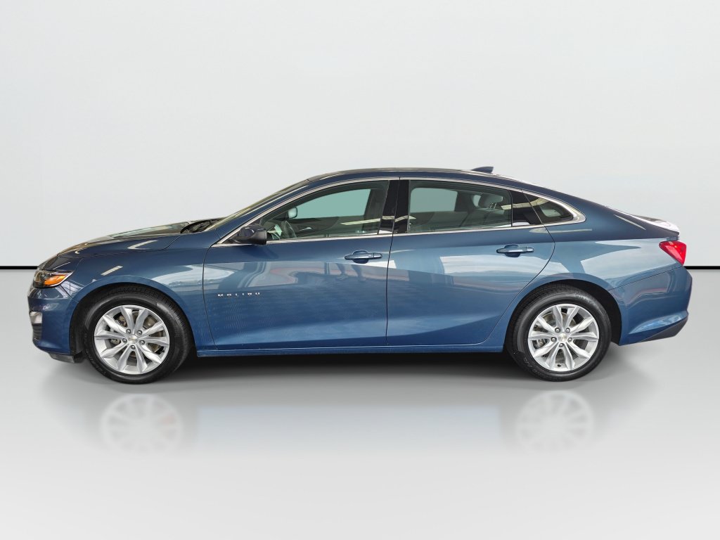 Used 2024 Chevrolet Malibu LT FWD image 2