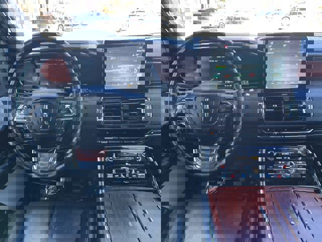 Used 2021 Lincoln Navigator Reserve w/ Luxury Package image 16