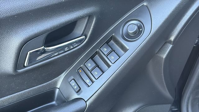 Used 2021 Chevrolet Trax LT w/ Driver Confidence Package image 10