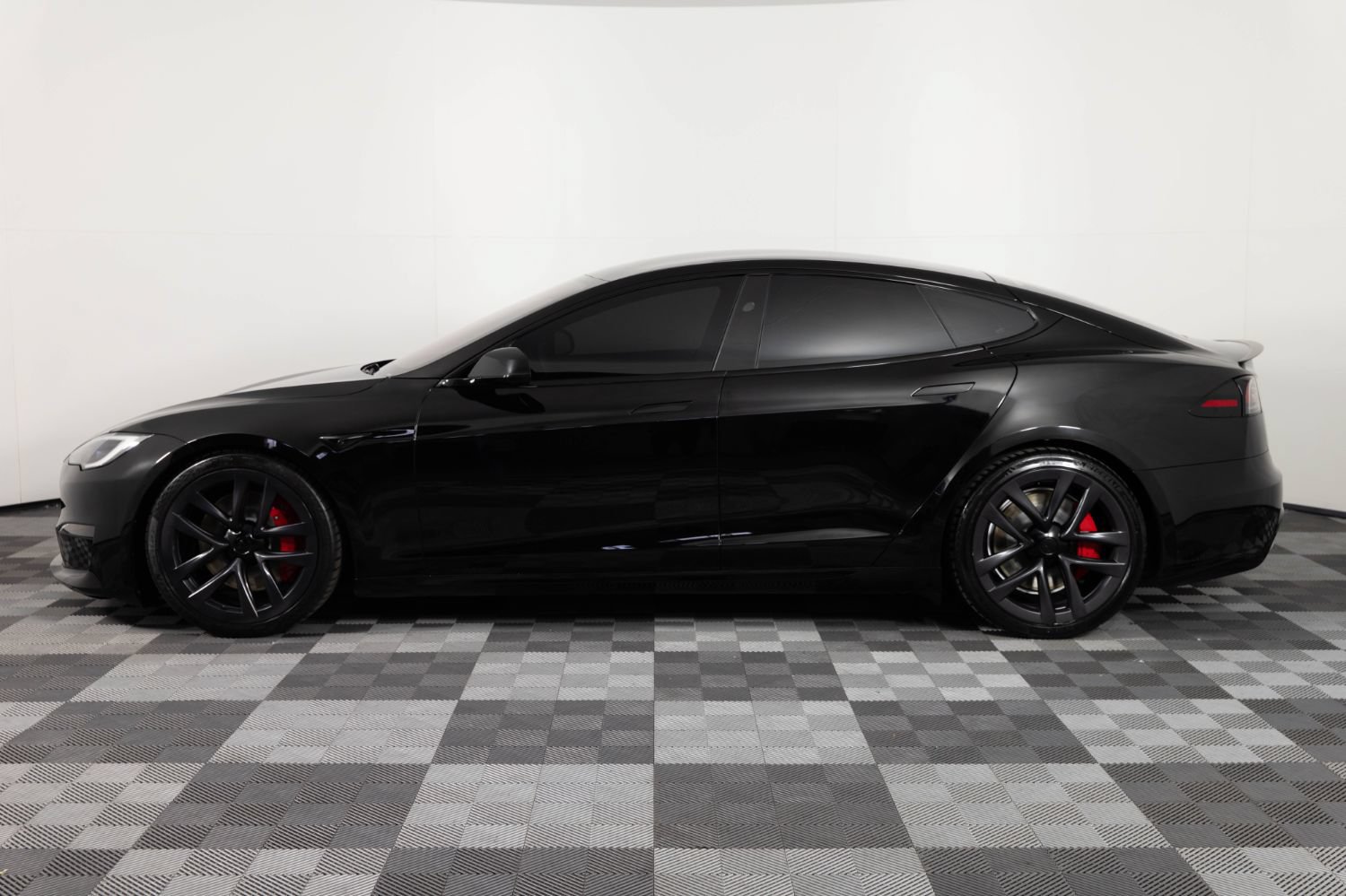 Used 2023 Tesla Model S Plaid AWD/4WD image 3