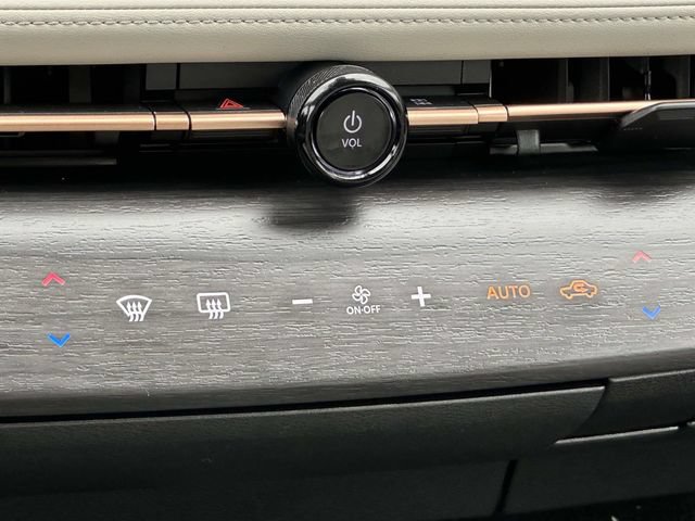 Used 2023 Nissan Ariya AWD image 19