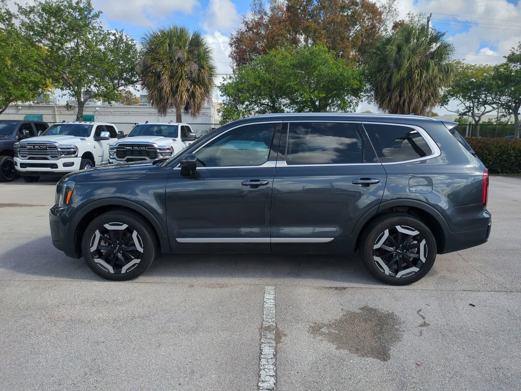Used 2023 Kia Telluride S w/ S Sunroof Package FWD image 9