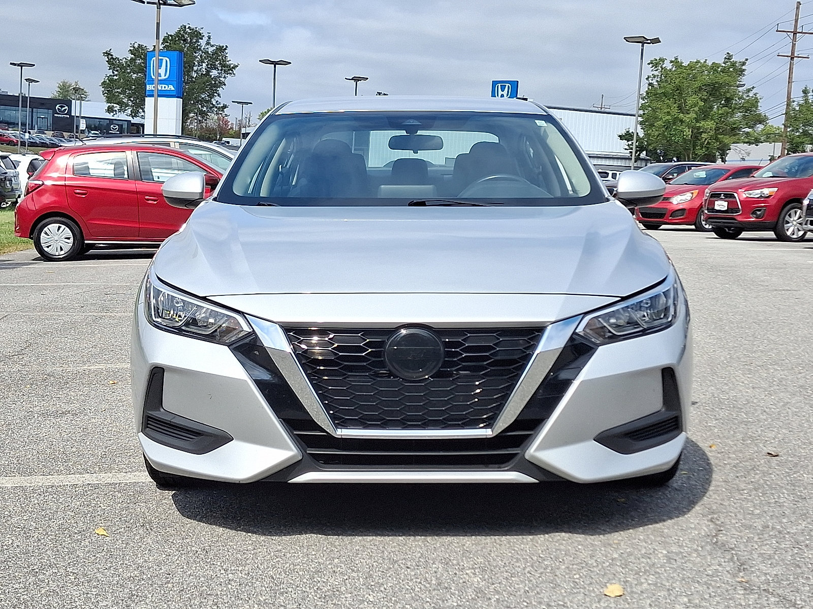 Used 2023 Nissan Sentra SV image 2