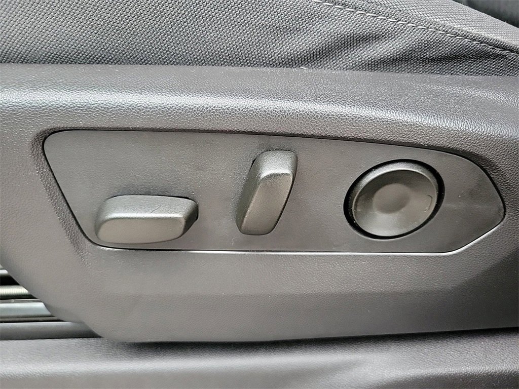 Used 2024 GMC Sierra 1500 Elevation image 16