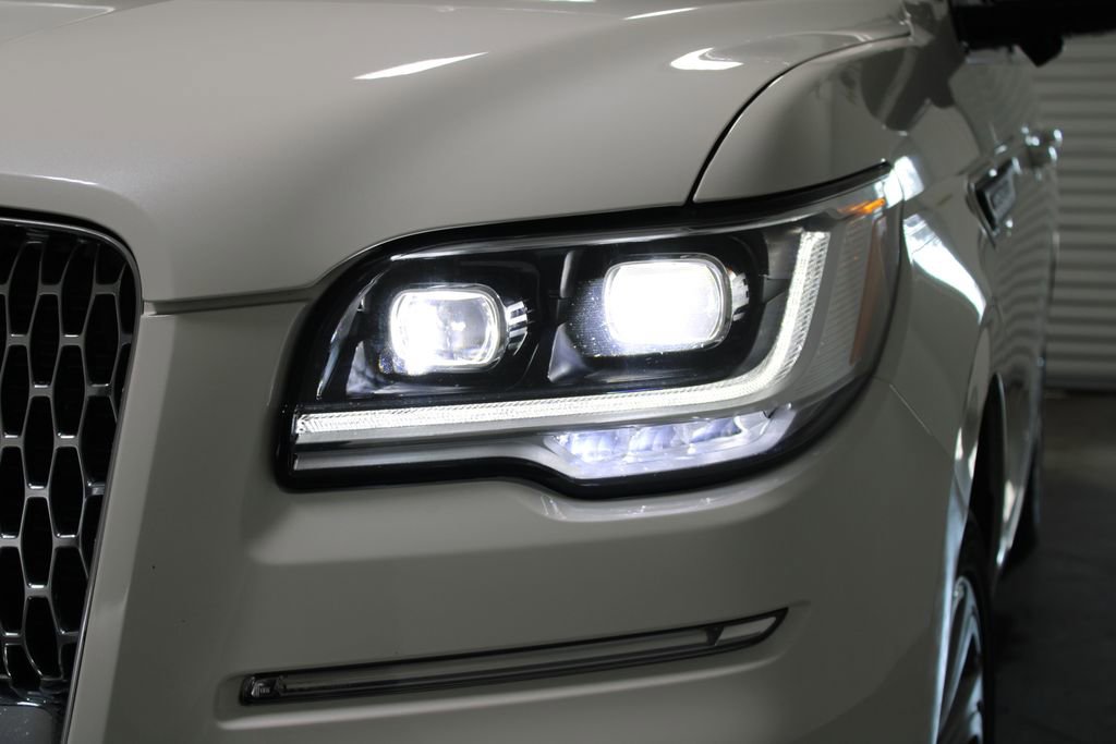 Used 2023 Lincoln Navigator Reserve image 54