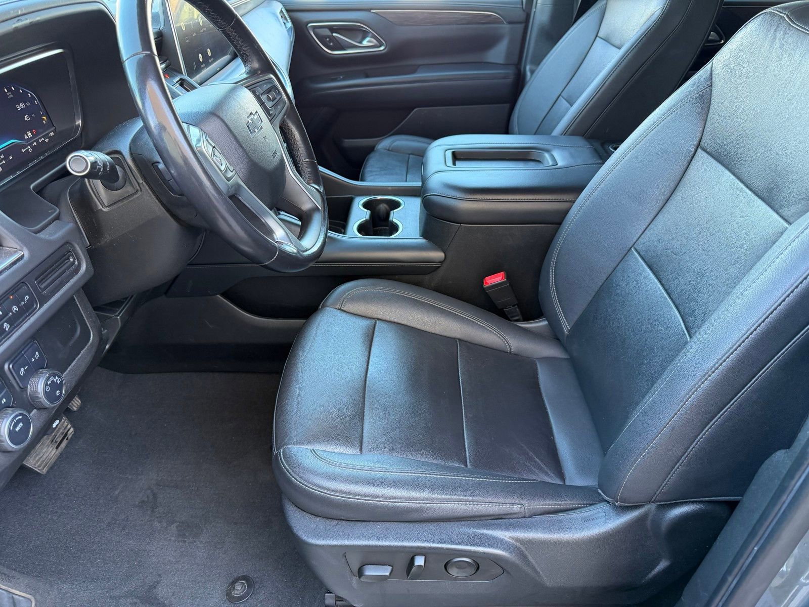 Used 2022 Chevrolet Suburban Z71 AWD/4WD image 9